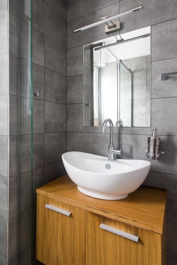 Mystique 2 Bd Aparment By Blupine Apartamento Atenas Exterior foto